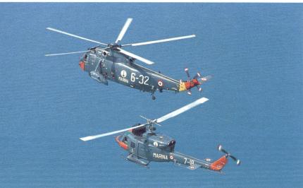 Elicottero SH3-D incorpora un rotore a 5 pale incernierate